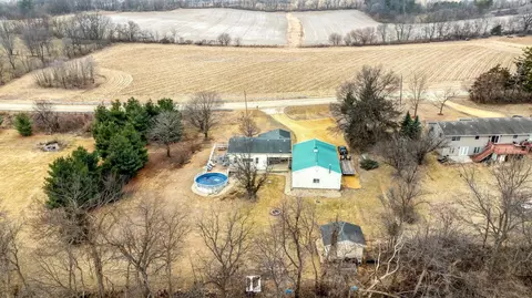 8701 N Main St, Leaf River, IL 61047 photo 2