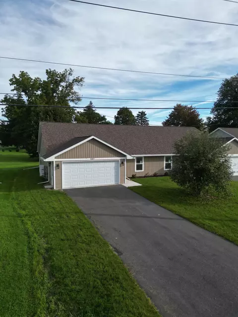 307 W South St, Durand, IL 61024