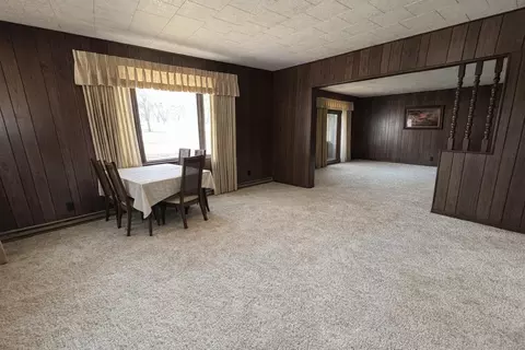 503 N Main St, Chadwick, IL 61014 photo 11