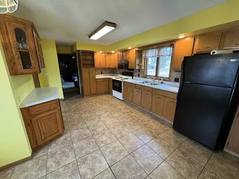 503 N Main St, Chadwick, IL 61014 photo 7