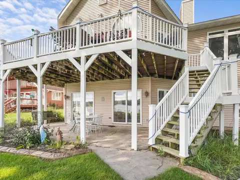 870 Breckenboro Rd, Lake Summerset, IL 61019