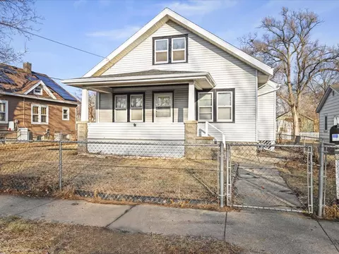 2710 Kinsey St, Rockford, IL 61109