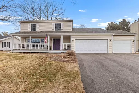 5936 Sandringham Ln, Rockford, IL 61107