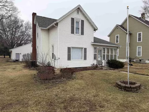 509 N Walnut St, Byron, IL 61010