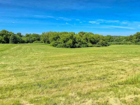 23-21 Broadview Dr, Lake Carroll, IL 61046