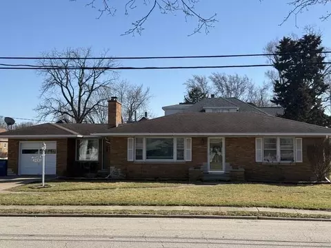 2430 8th St, Peru, IL 61354 photo 2