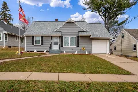 1910 25th St, Rockford, IL 61108