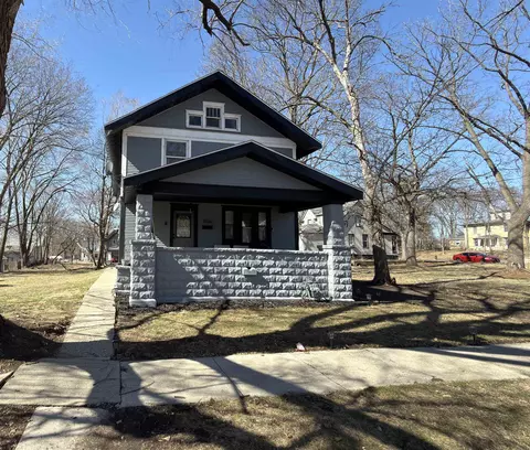 1036 N Winnebago St, Rockford, IL 61103