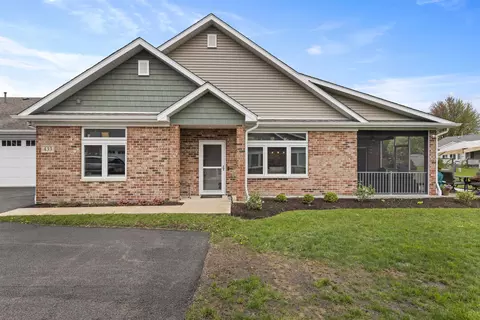 433 Stearn Dr, Genoa, IL 60135