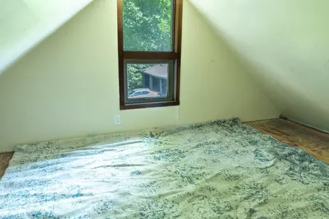 Bedroom - 302 E Prospect Ter, Freeport, IL 61032 photo 4 of 4