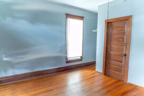 Bedroom - 302 E Prospect Ter, Freeport, IL 61032 photo 1 of 4