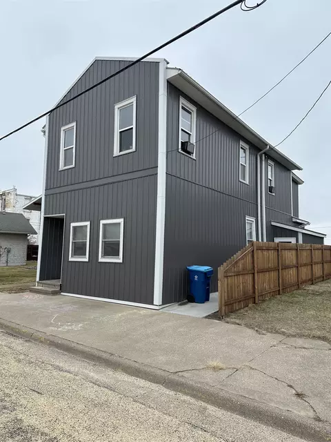 507 Pearl St, Sabula, IA 52070