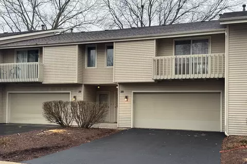 4653 High Point Dr #28, Rockford, IL 61114