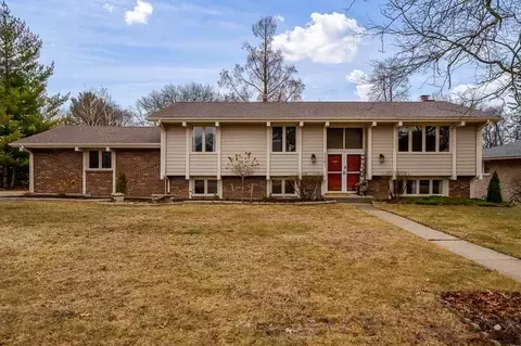 3087 Cheroakwood Ln, Rockford, IL 61114
