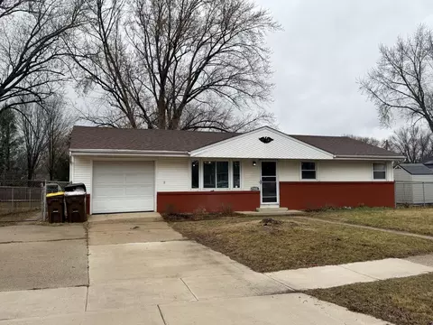 7502 Buffalo Grove Rd, Loves Park, IL 61111