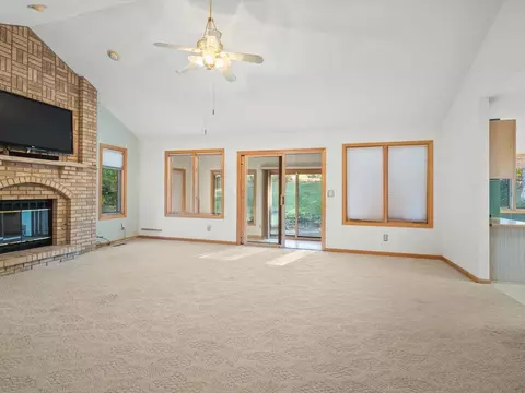 1969 Baintree Rd, Lake Summerset, IL 61019 photo 8
