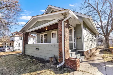 413 Adams St, Rockford, IL 61107