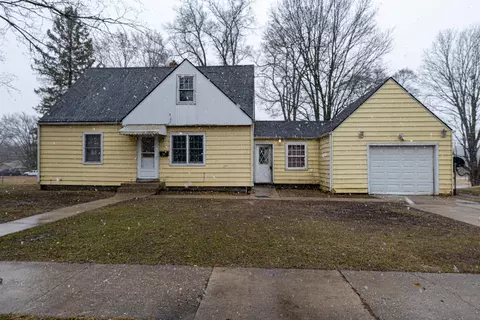 1120 Ogilby Rd, Rockford, IL 61102