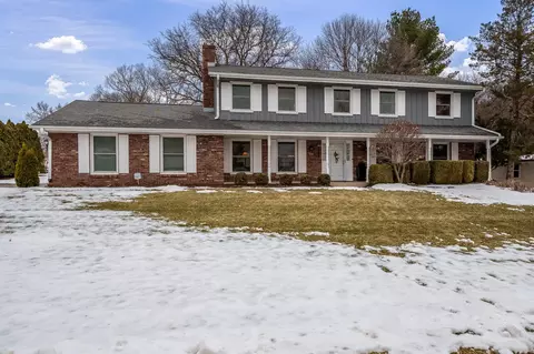 4552 Sunderman Rd, Rockford, IL 61114