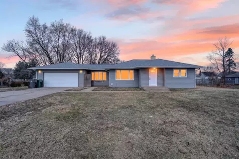 4193 Ardmore Ave, Rockford, IL 61102