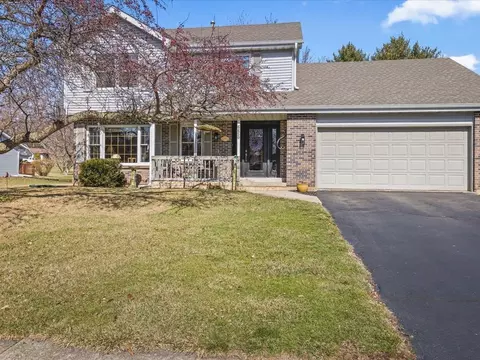6650 Grassridge Rd, Rockford, IL 61108