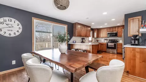 Dining - 322 Apache Ct, Galena, IL 61036 photo 1 of 3