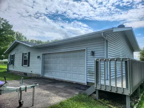 Exterior - 25-41 Old Mill Rd, Lanark, IL 61046 photo 7 of 8