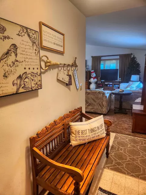 Entry Way - 25-41 Old Mill Rd, Lanark, IL 61046 photo 1 of 1