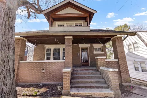 212 N Gardiner Ave, Rockford, IL 61107