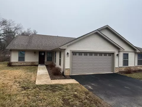 5307 Jackies Ct, Loves Park, IL 61111