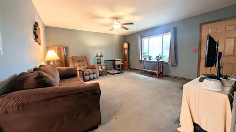 5790 Ada Dr, Roscoe, IL 61073 photo 7