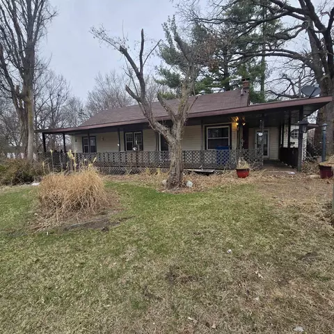 7424 River Rd, Byron, IL 61010