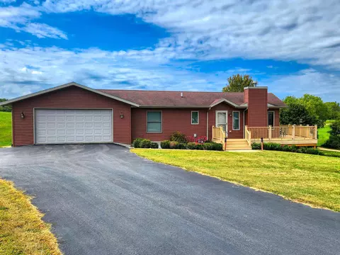 Exterior - 30-45 Brookside Dr, Lanark, IL 61046 photo 2 of 9
