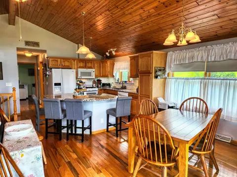 Kitchen - 30-45 Brookside Dr, Lanark, IL 61046 photo 4 of 5