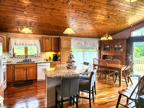 Kitchen - 30-45 Brookside Dr, Lanark, IL 61046 photo 3 of 5
