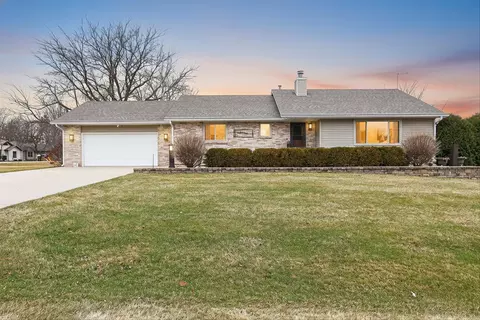 1210 Lake Summerset Rd, Davis, IL 61019