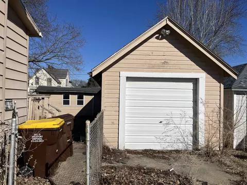 514 E Garden St, Freeport, IL 61032 photo 10