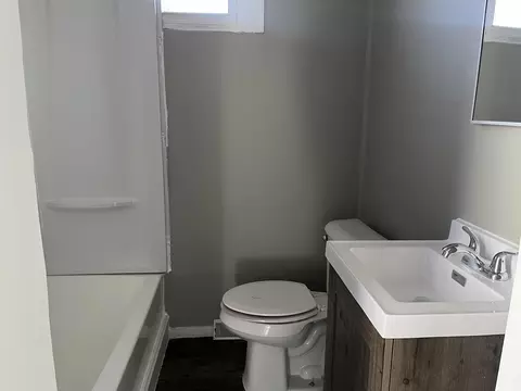 514 E Garden St, Freeport, IL 61032 photo 9
