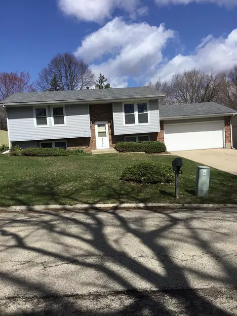 3904 Tallwood Ave, Rockford, IL 61114