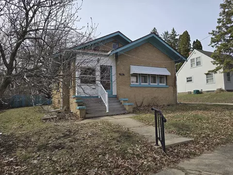 112 Rome Ave, Rockford, IL 61107