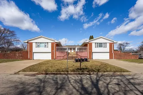 5870 Garrett Ln, Rockford, IL 61107