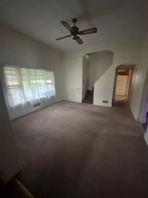 Living - 708 E Iroquois, Freeport, IL 61032 photo 2 of 2
