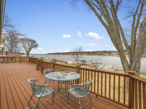 Exterior - 840 Breckenboro Dr, Lake Summerset, IL 61019 photo 5 of 13