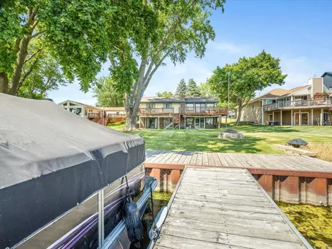 Exterior - 840 Breckenboro Dr, Lake Summerset, IL 61019 photo 11 of 13