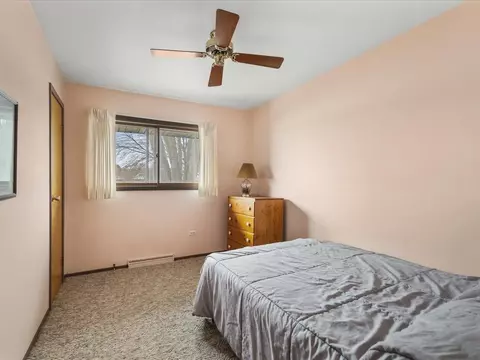 Bedroom - 840 Breckenboro Dr, Lake Summerset, IL 61019 photo 6 of 8