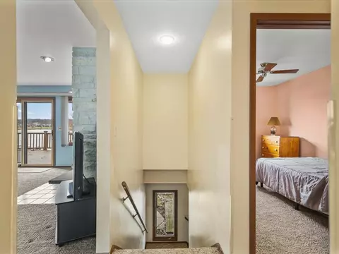 Entry Way - 840 Breckenboro Dr, Lake Summerset, IL 61019 photo 3 of 3