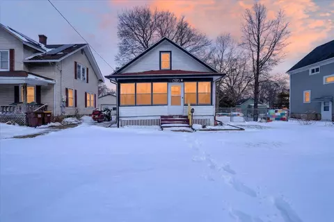 1427 N Court St, Rockford, IL 61103