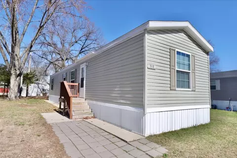 666 S Bluff Apt 512 St, South Beloit, IL 61080