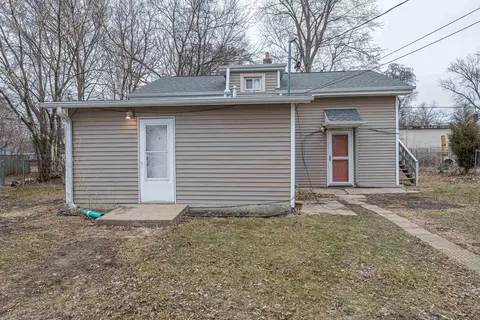 2916 Sewell St, Rockford, IL 61109