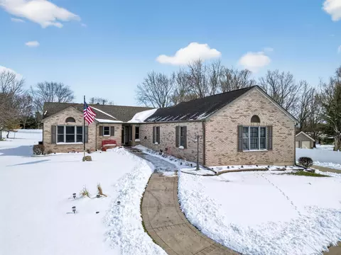 6843 Red Oak Ln, Garden Prairie, IL 61038